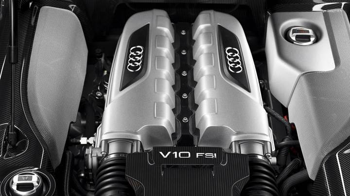 Engine Closeup Of 2009 Audi R8 V10